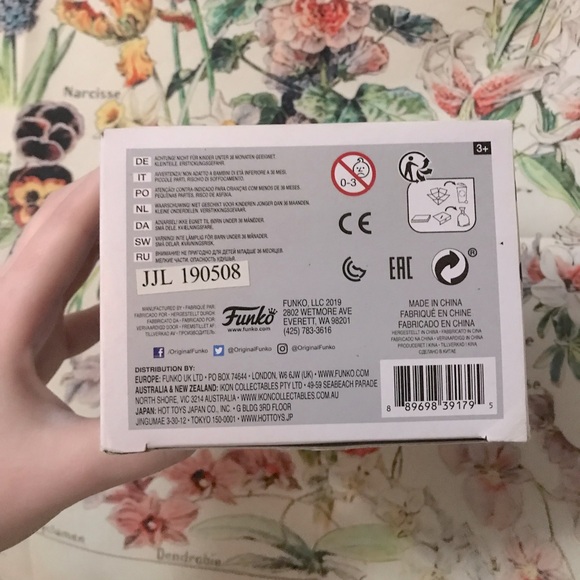 Gomez Addams Funko Pop! #810 - Picture 4 of 4